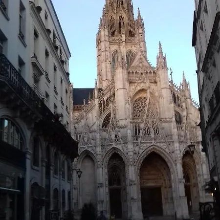 بيت ضيافة La Loge Ste Jeanne D'arc